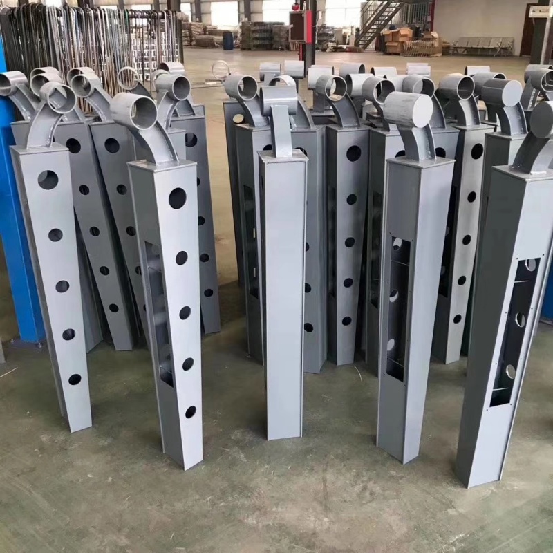 守護(hù)水域安全 雨湖、湘鄉(xiāng)、韶山河道護(hù)欄的專業(yè)制造與創(chuàng)新研發(fā)